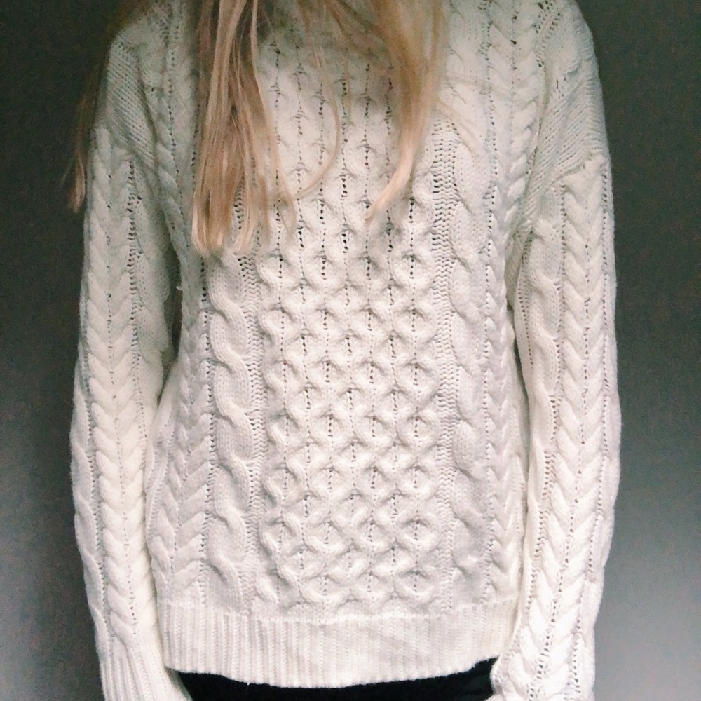 F21 white sweater